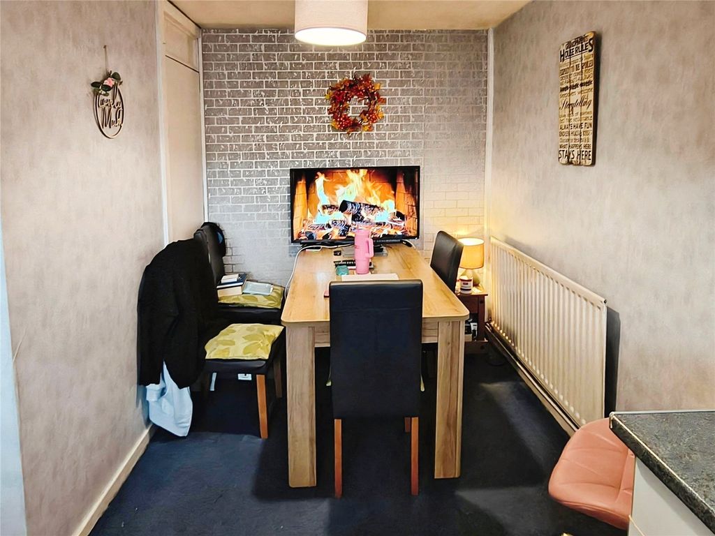 Property photo 3 of 11 Kitchen/Diner