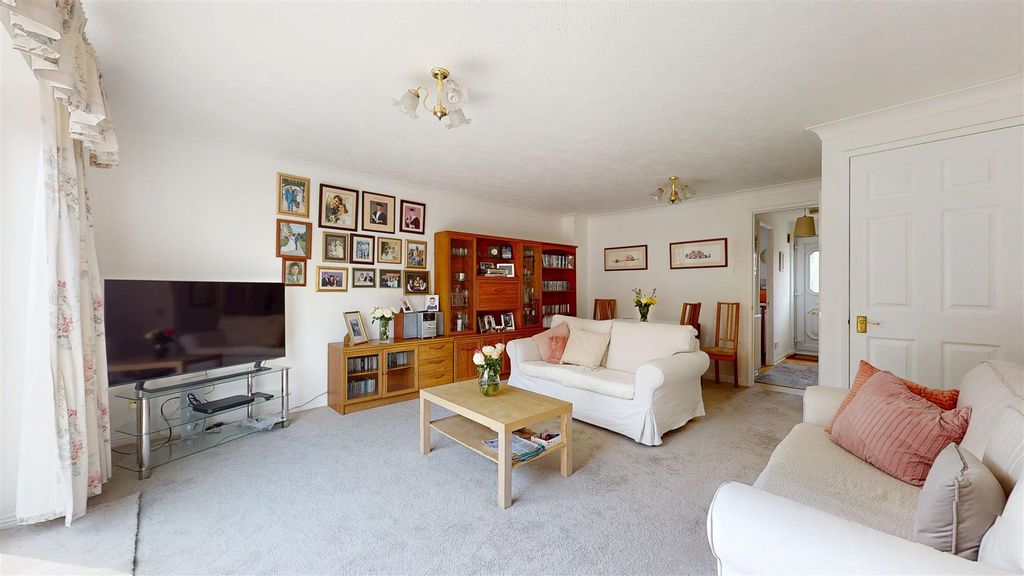 Property photo 3 of 17 08152025_214234.Jpg