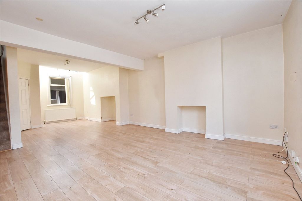 Property photo 2 of 18 Picture No. 02