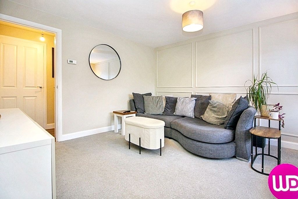 Property photo 3 of 19