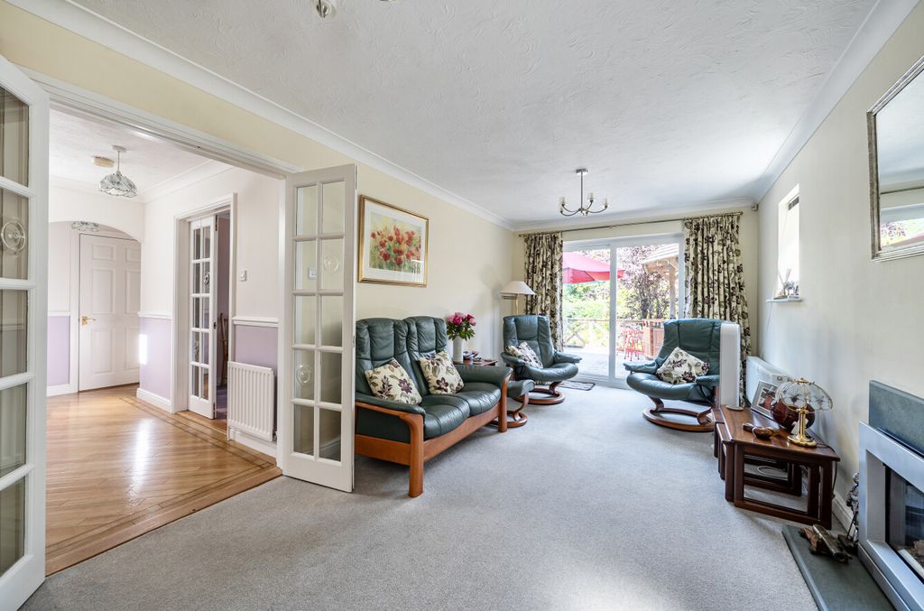 Property photo 2 of 12 1486523-13-6A4E1E...