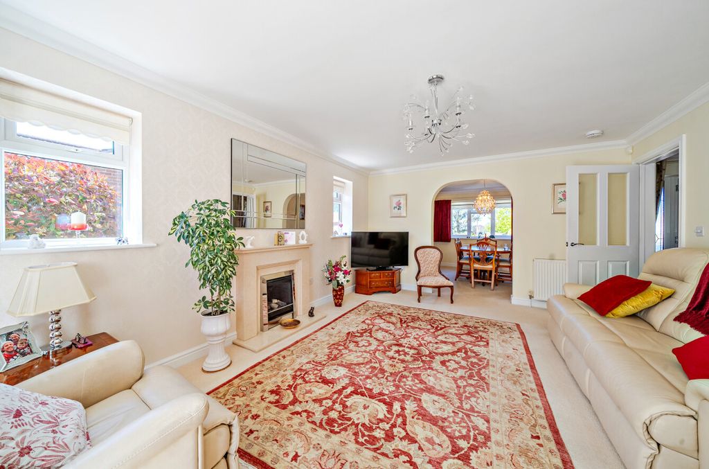 Property photo 3 of 16 1455450-25-69F333...