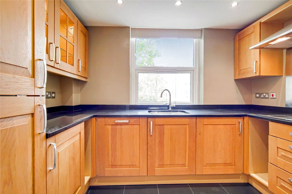 Property photo 2 of 15 Kitchen
