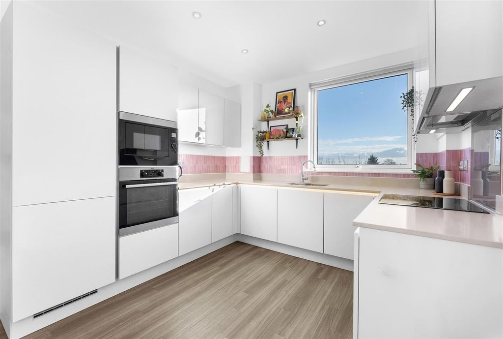 Property photo 2 of 20 19.Jpg