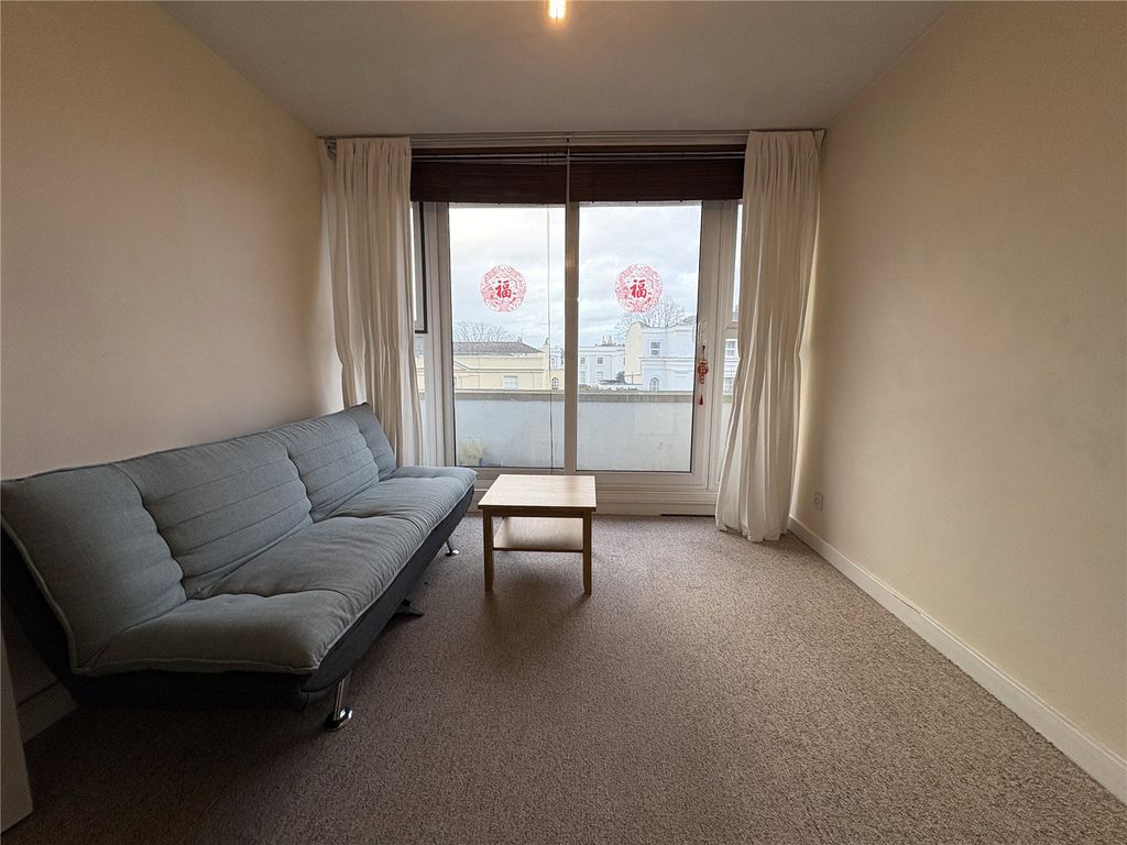 Property photo 2 of 8 Picture No. 05