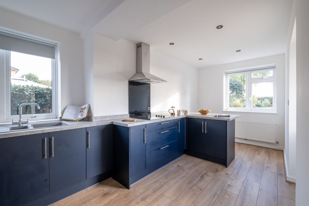 Property photo 3 of 23