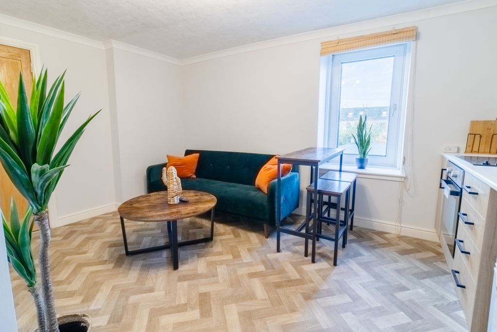 Property photo 3 of 22 Lounge Area