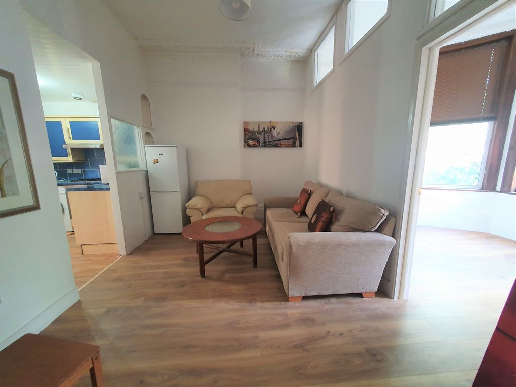 Property photo 3 of 6 Gallery