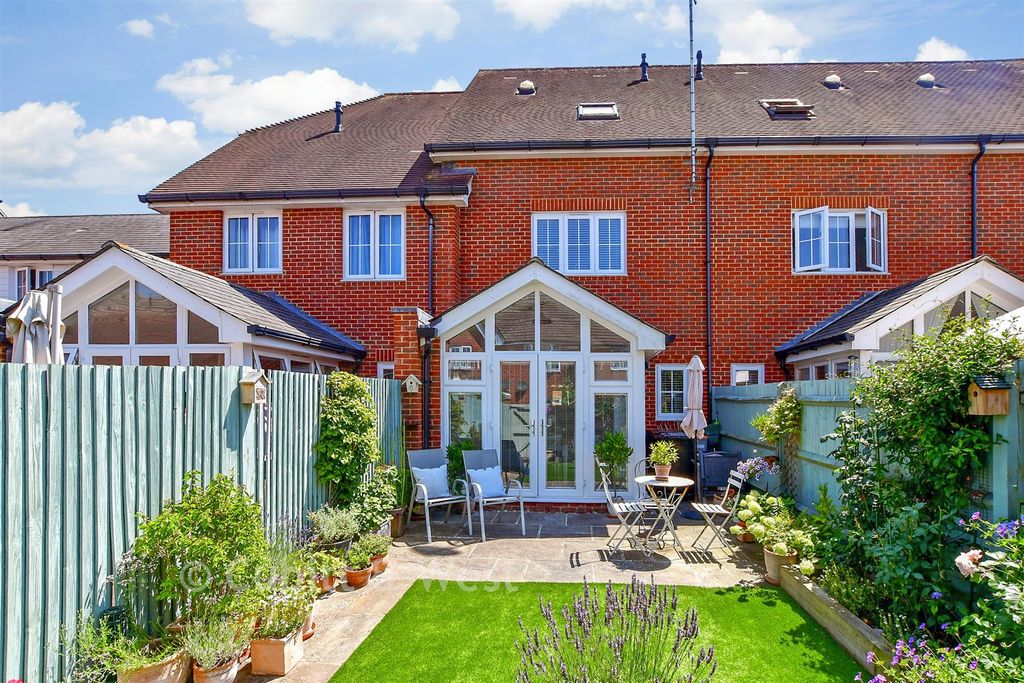 Property photo 1 of 14 Rear Garden