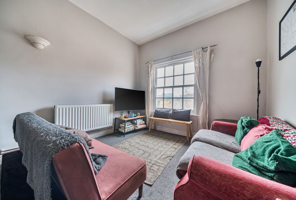 Property photo 2 of 15 1387320-2-699F2Cf...