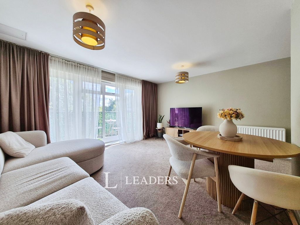 Property photo 2 of 10 Pbox-Img.Jpg