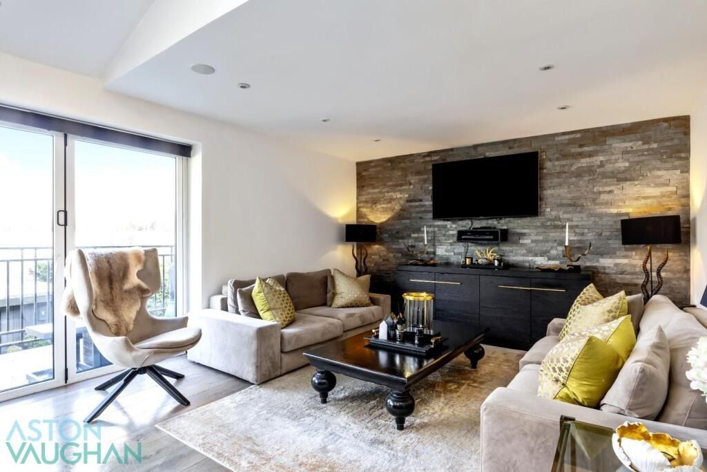 Property photo 3 of 41 4522693