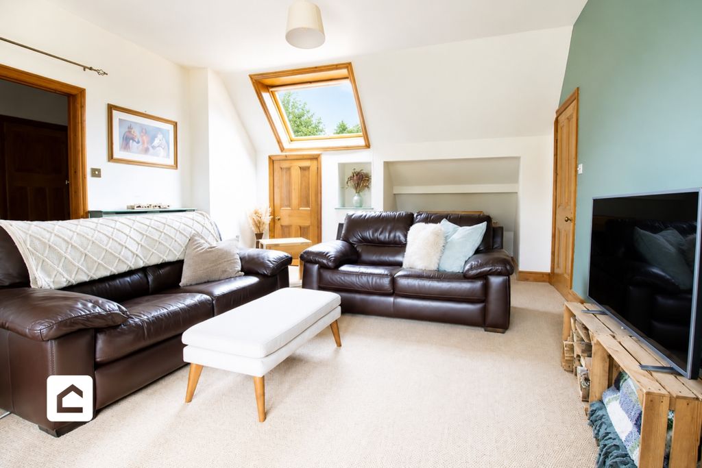 Property photo 2 of 10 2