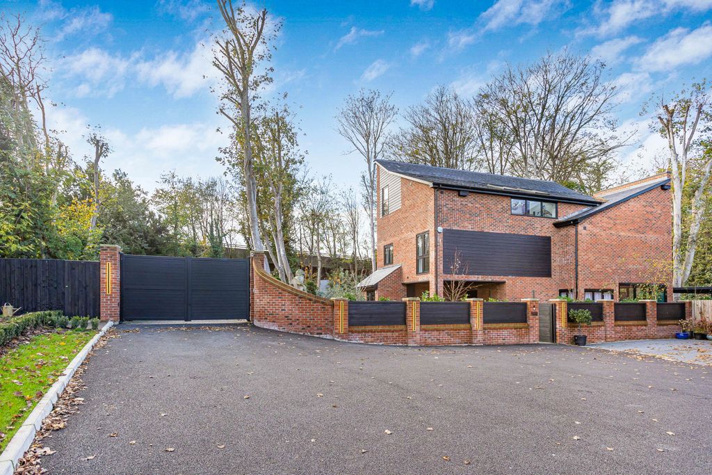 Property photo 2 of 37 80_67860