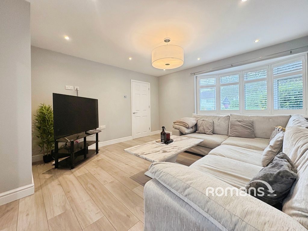 Property photo 2 of 19 Pbox-Img.Jpg