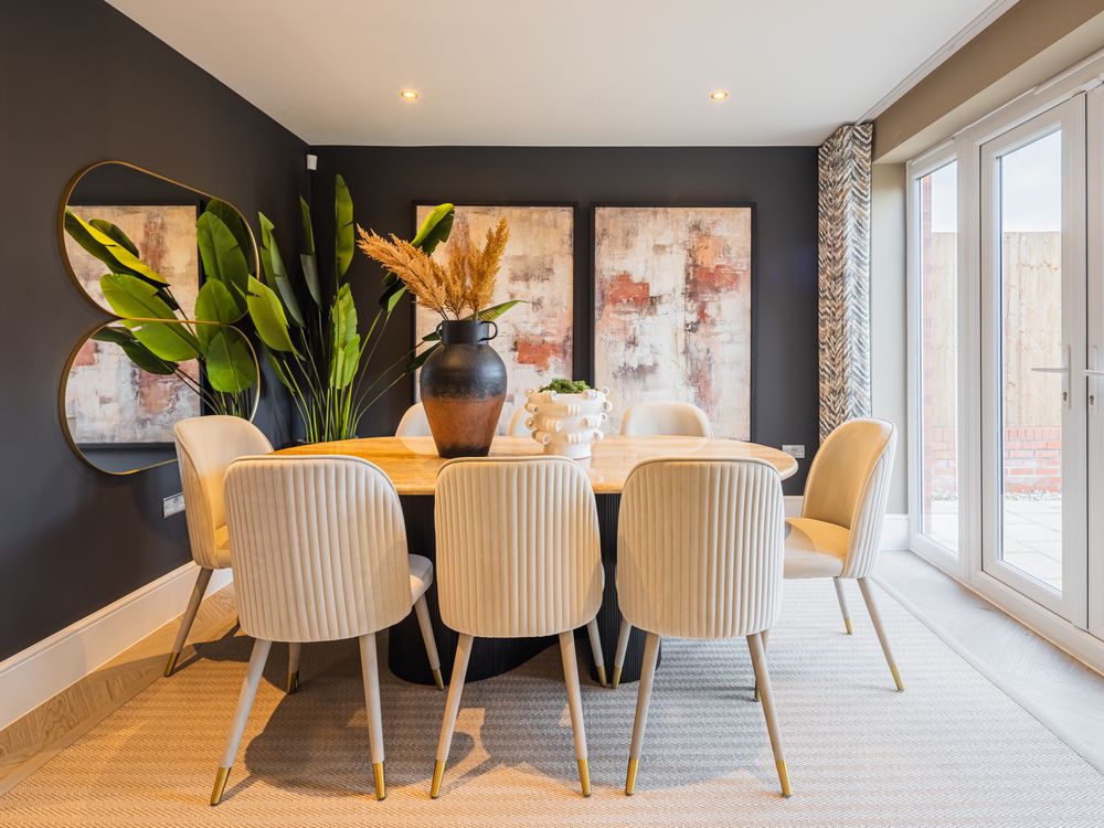 Property photo 3 of 10 Richmond - Dining Room - 72254