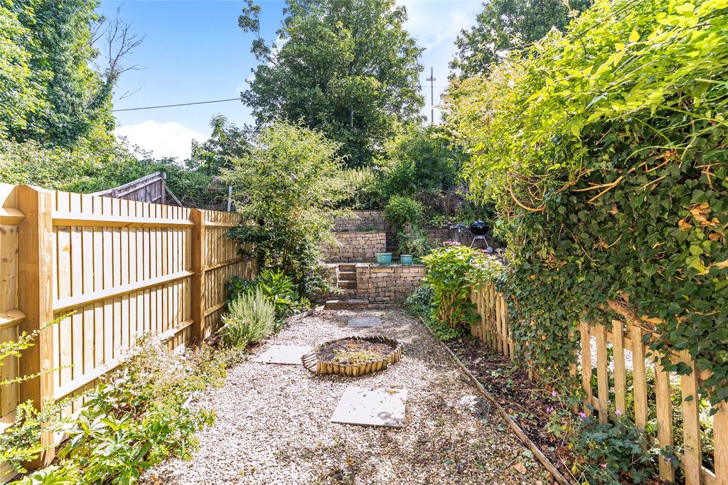 Property photo 2 of 12 Picture No. 14