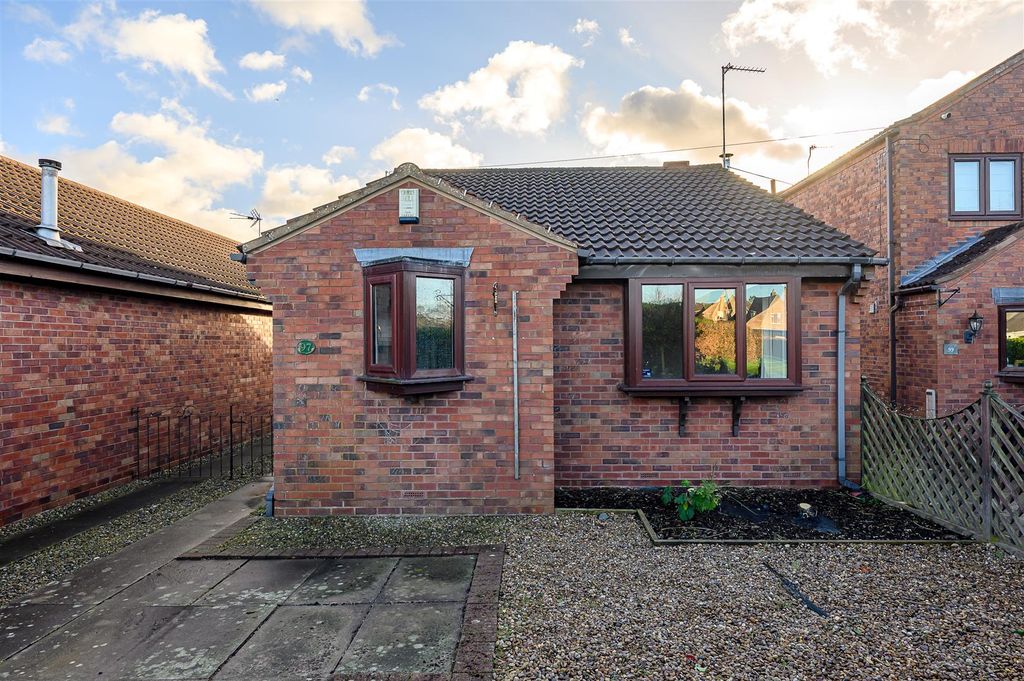 Property photo 1 of 15 External