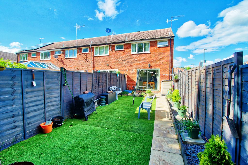 Property photo 3 of 14 Img_3482