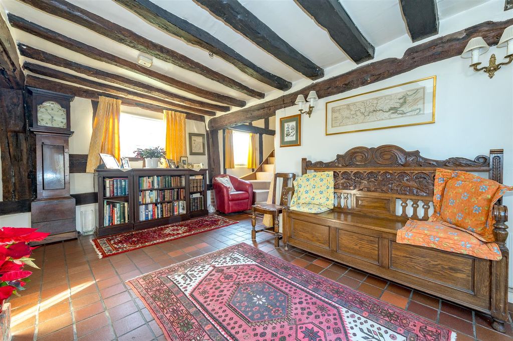 Property photo 2 of 23