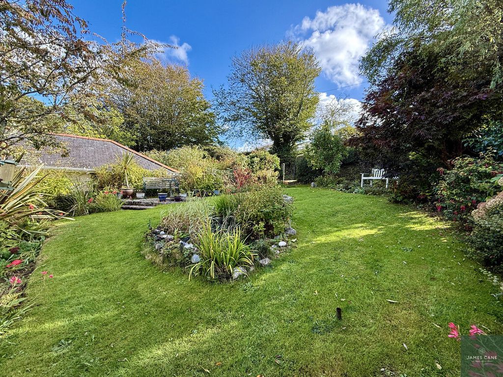 Property photo 3 of 19