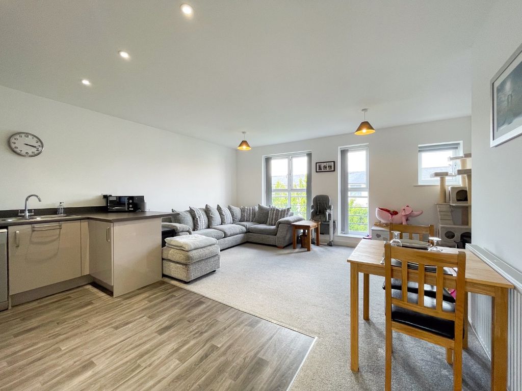 Property photo 1 of 13 4323491