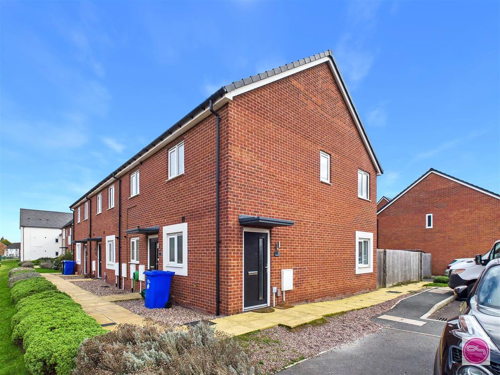 Property photo 3 of 20 Magpie Close, Branston (2).Jpg