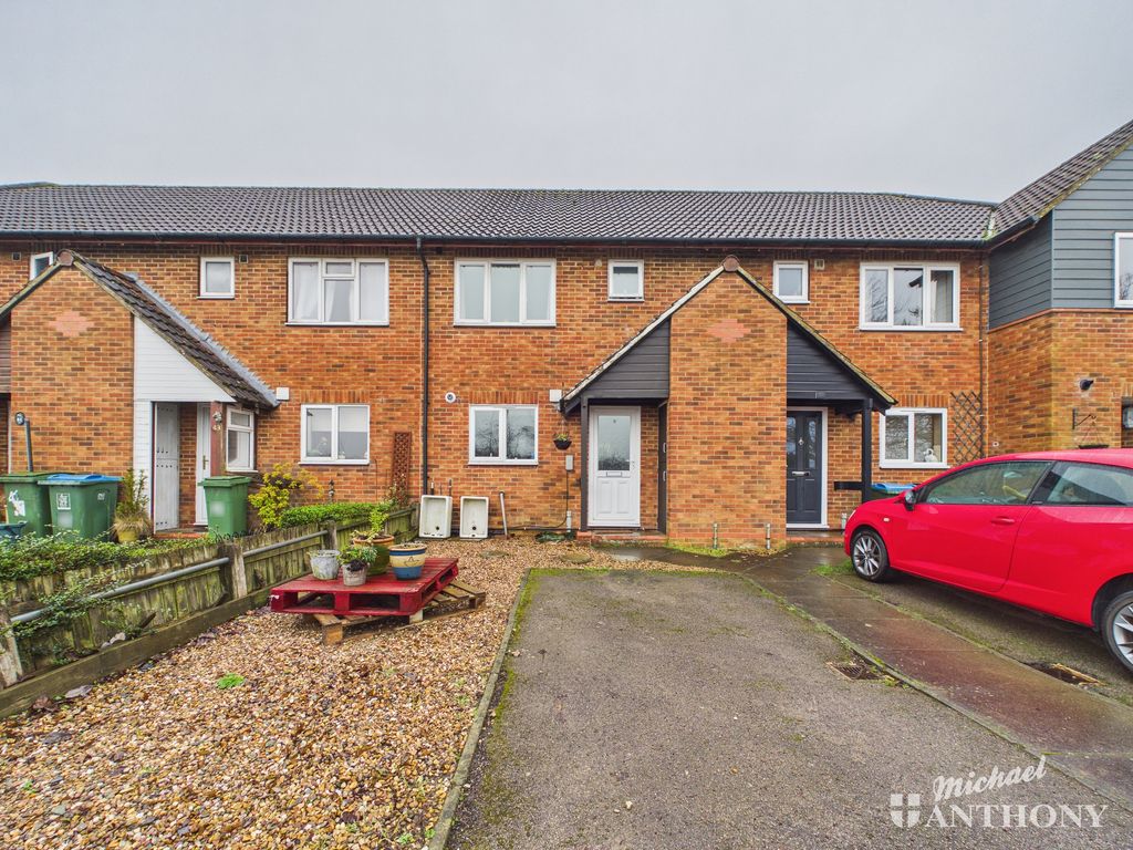 Property photo 1 of 12 Cam02773G0-Pr0405-Still016