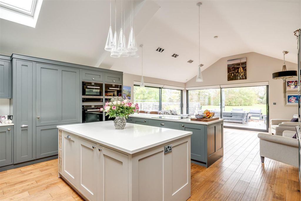 Property photo 3 of 43 251023 - Silver Birches, Bolnhurst - 14.Jpg