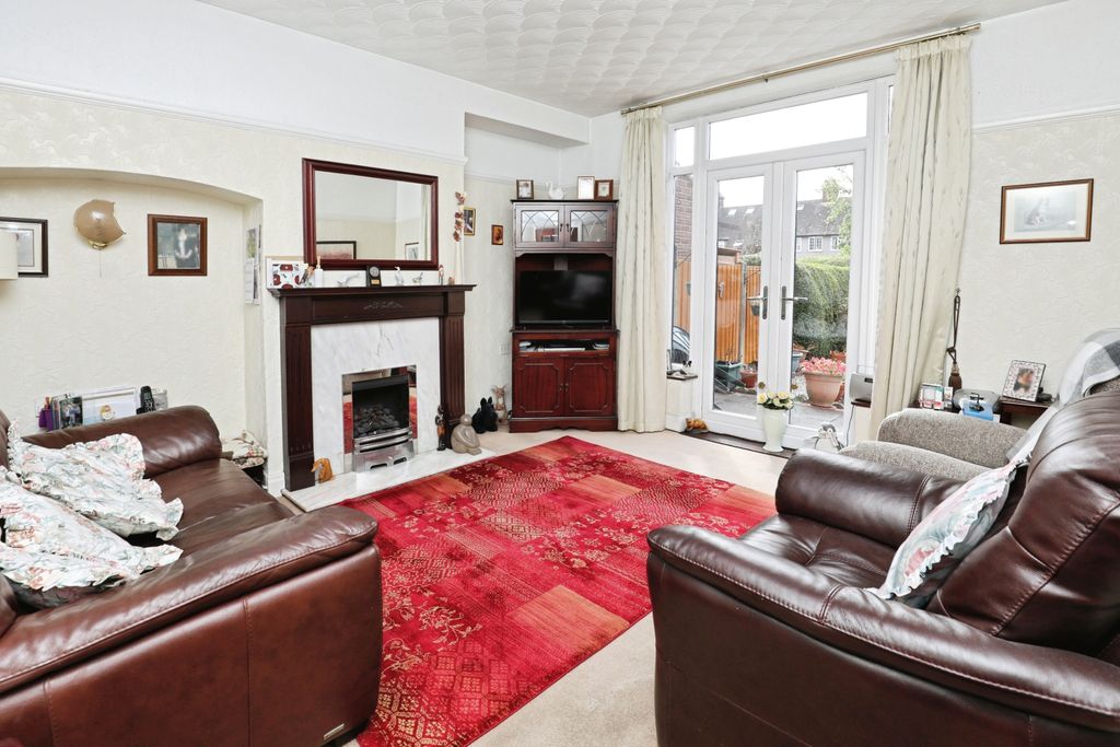 Property photo 3 of 17 18