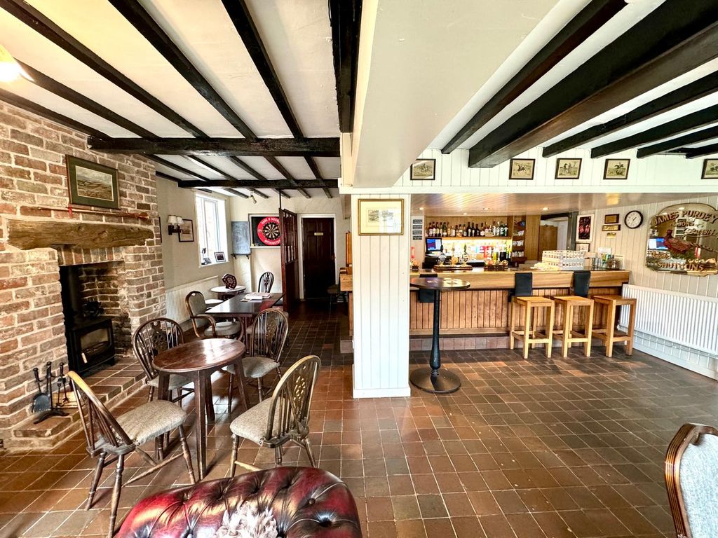 Property photo 3 of 6