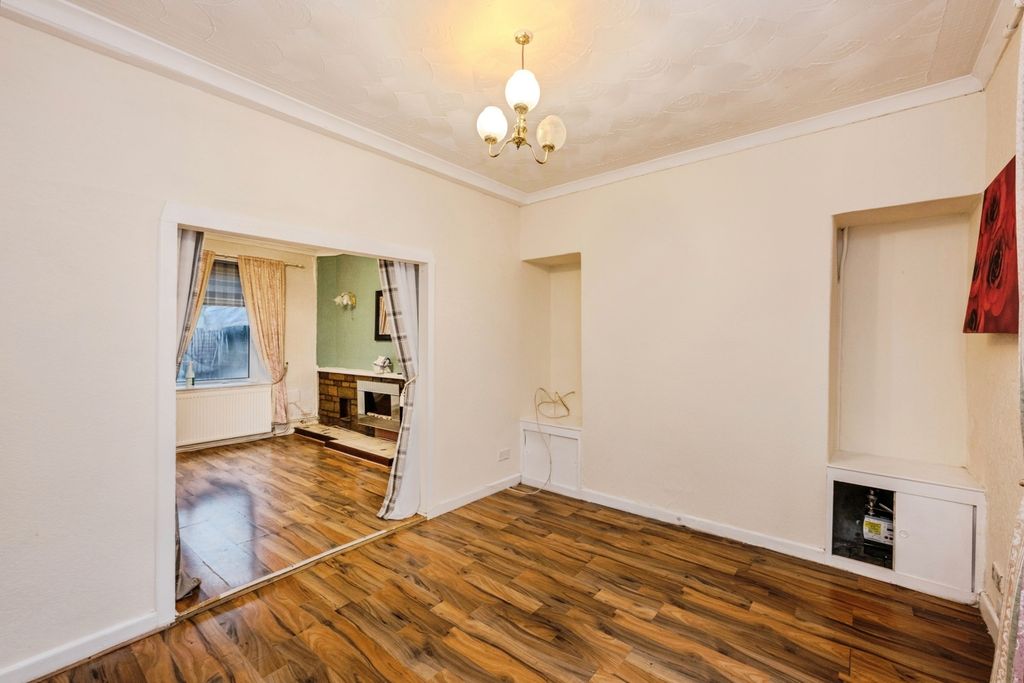 Property photo 3 of 19 Pbox-Img.Jpg