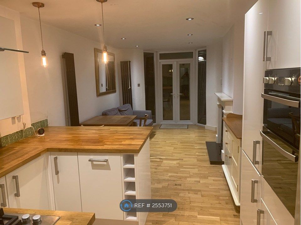 Property photo 1 of 3