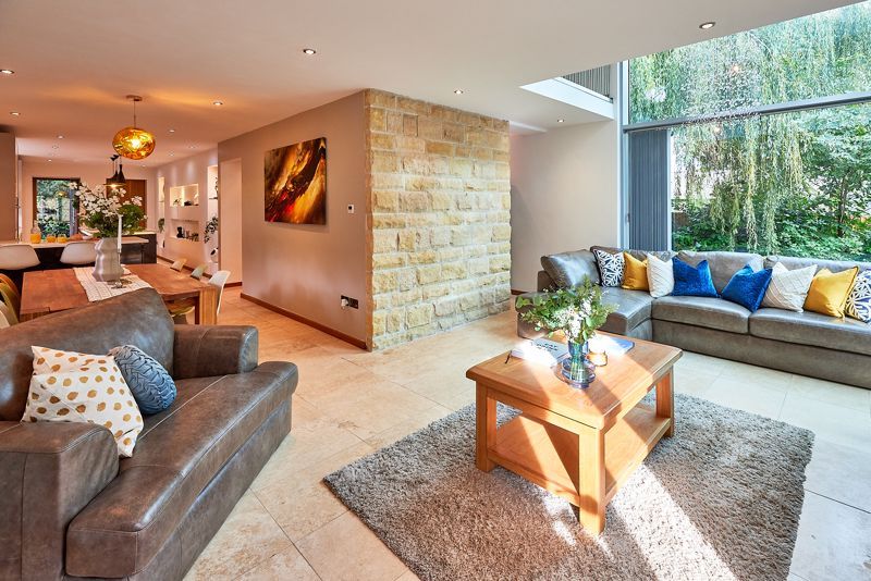 Property photo 1 of 38 Photo 12