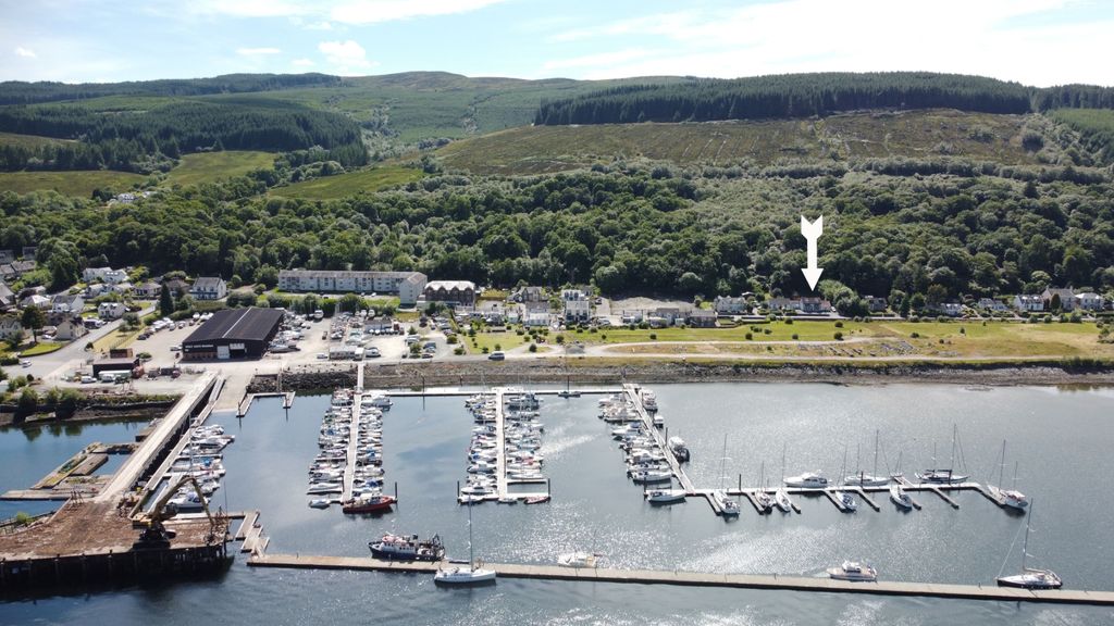 Property photo 2 of 32 4705303