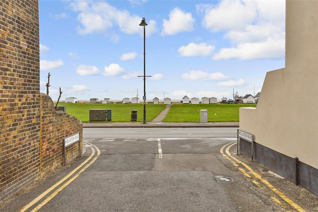 Property photo 3 of 11 Surrounding Area