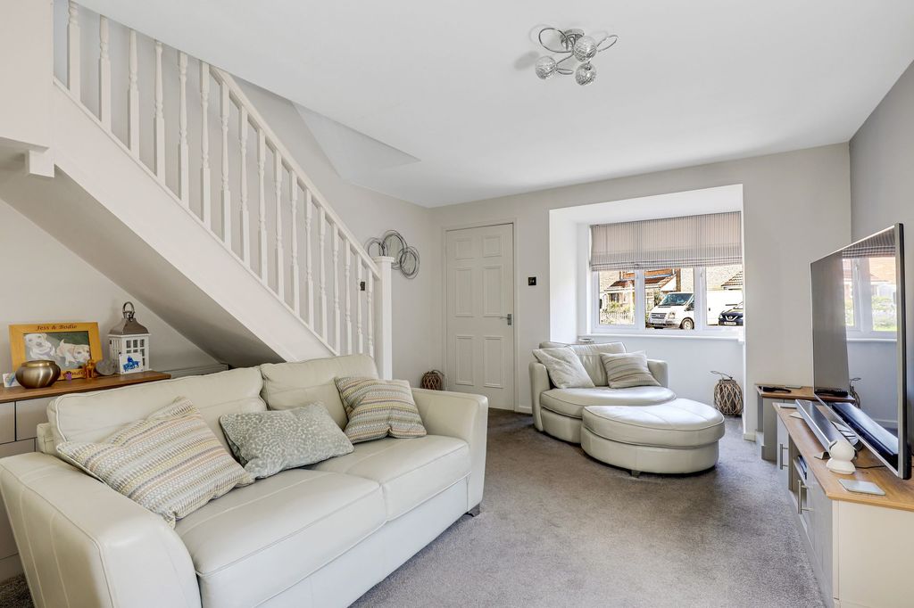 Property photo 2 of 17