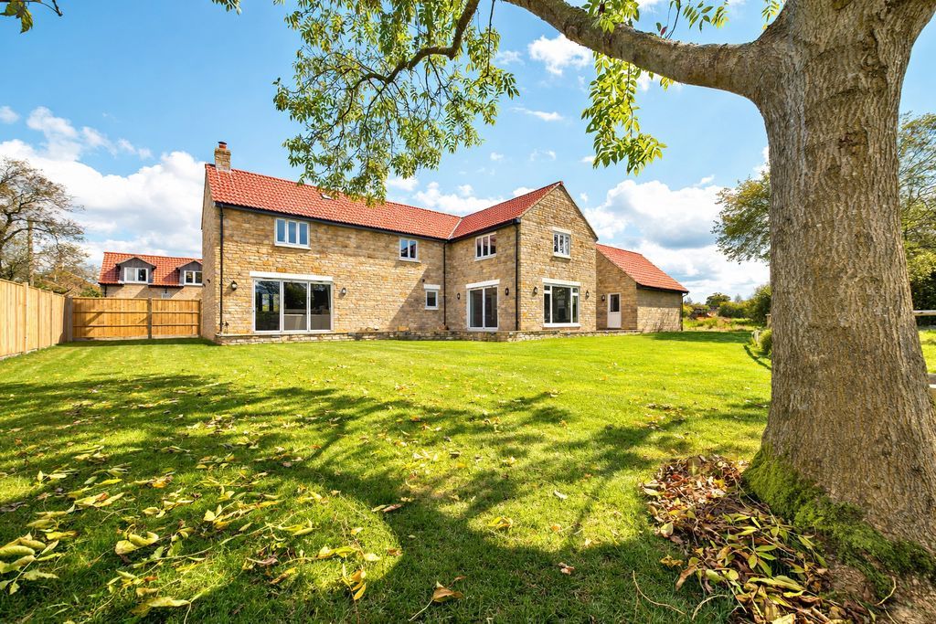 Property photo 1 of 26 Photo 27