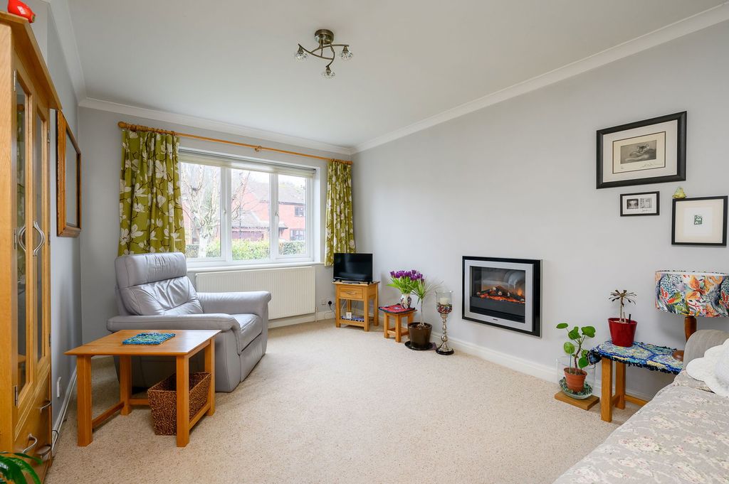 Property photo 3 of 24