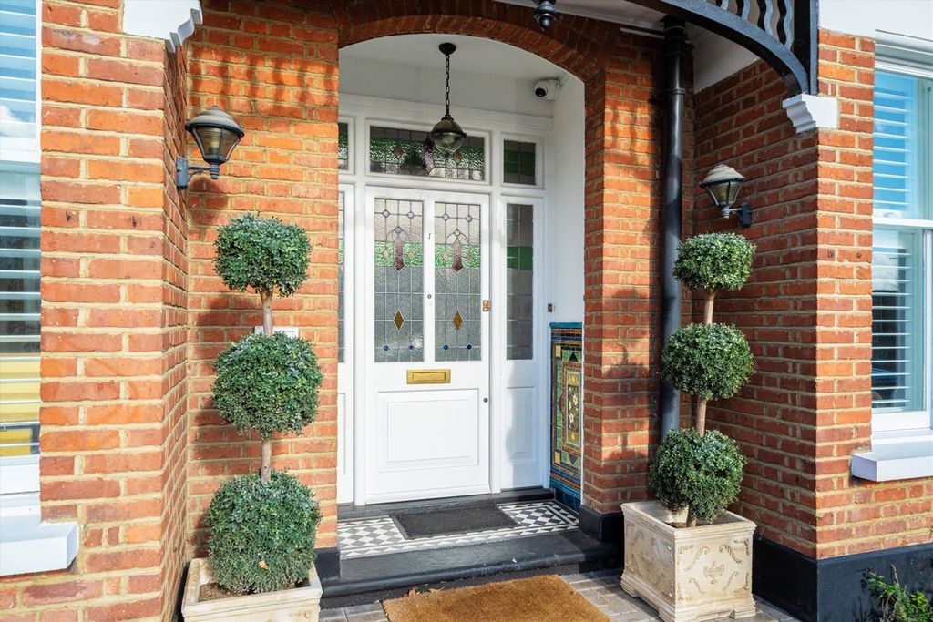 Property photo 2 of 14