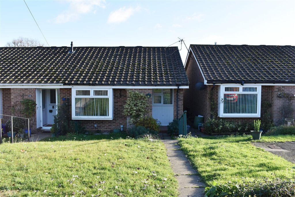 Property photo 1 of 9 Front