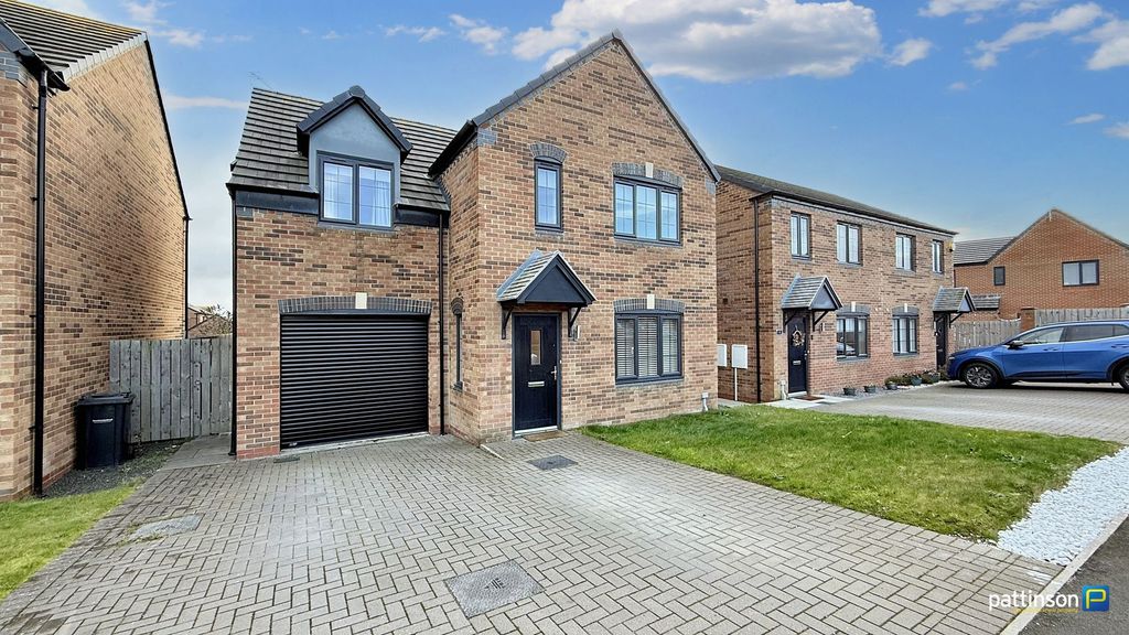 Property photo 1 of 33