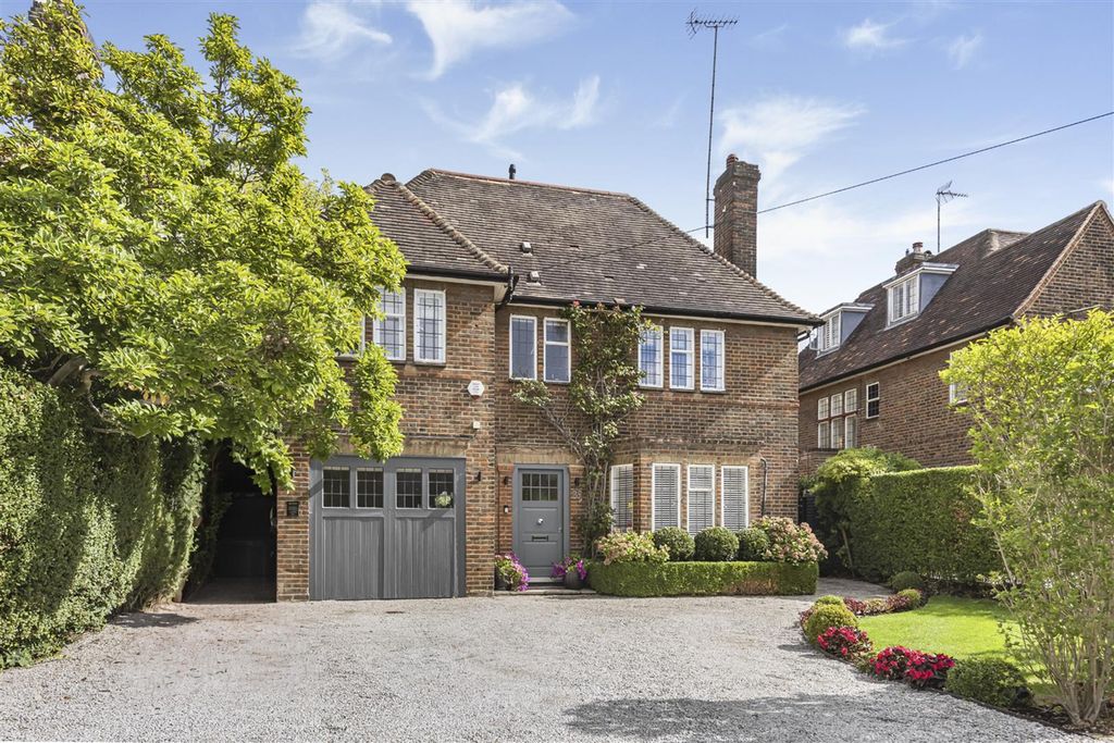 Property photo 1 of 17 D0461 25 Kingsley Way Ext4 .Jpg