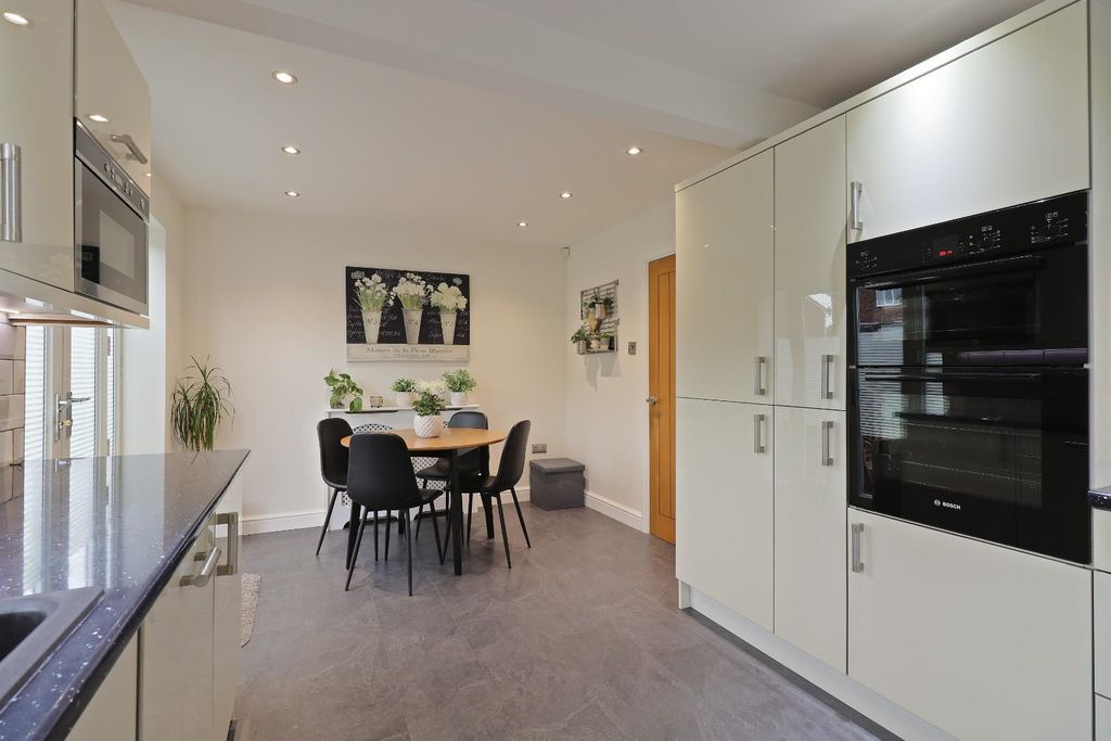 Property photo 3 of 18 Img_1270_1.Jpg