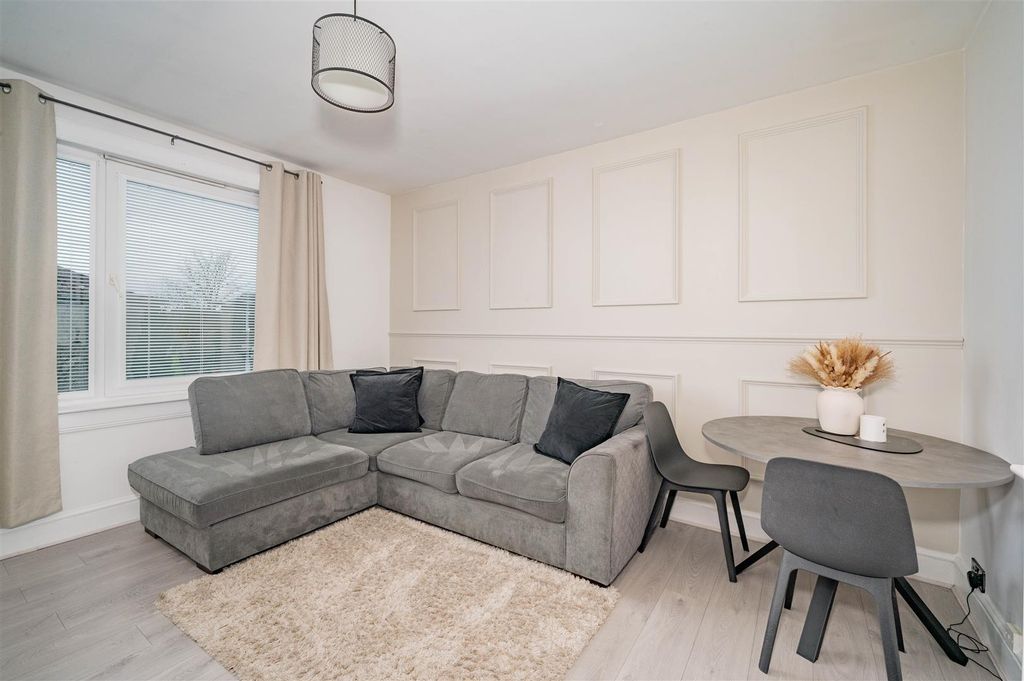 Property photo 2 of 13 43 Glenprosen Terrace Dundee-6.Jpg