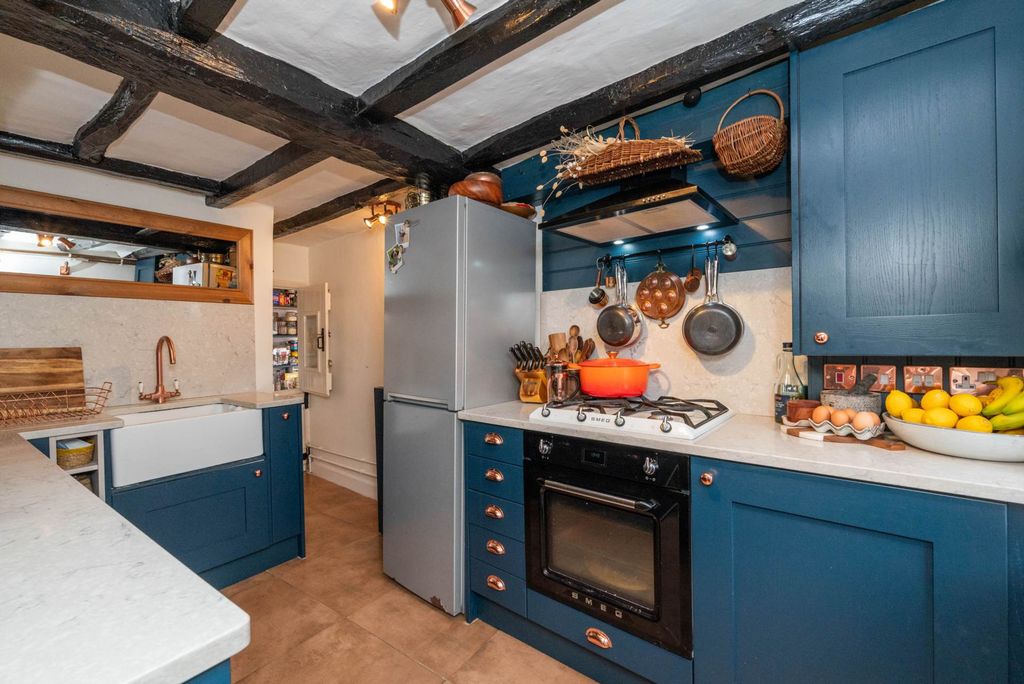 Property photo 3 of 21