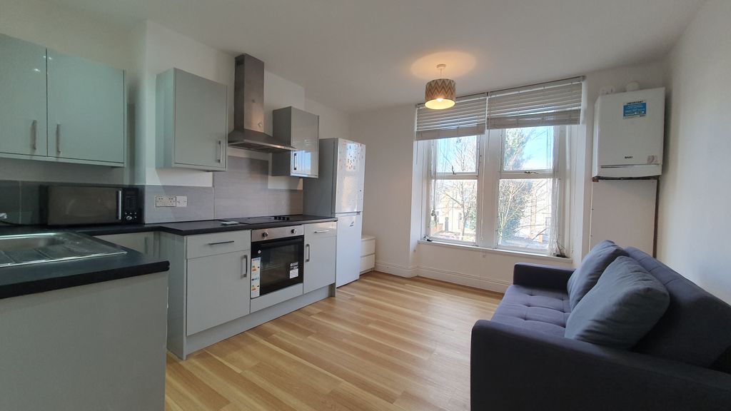 Property photo 1 of 10 1 Bedroom Flat For Rent