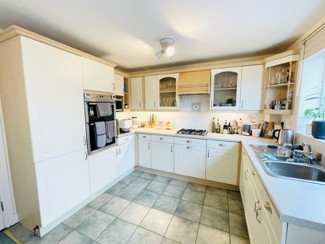 Property photo 3 of 14