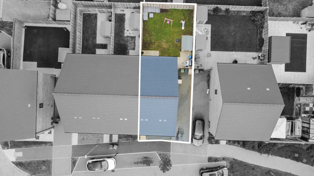 Property photo 2 of 22 5153872