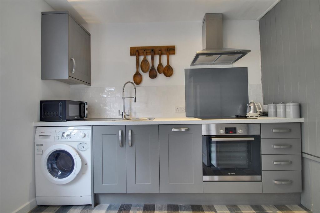 Property photo 3 of 19 9.Jpg